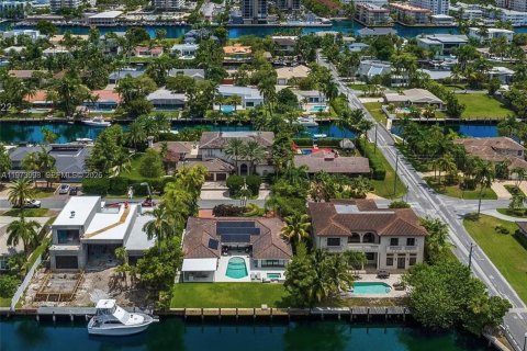Casa en alquiler en Hallandale Beach, Florida, 4 dormitorios, 310.29 m2 № 2033687 - foto 12