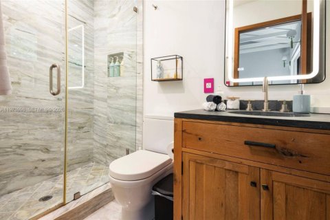 Casa en alquiler en Hallandale Beach, Florida, 4 dormitorios, 310.29 m2 № 2033687 - foto 30