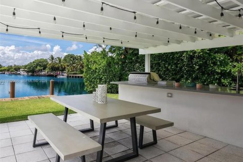 Casa en alquiler en Hallandale Beach, Florida, 4 dormitorios, 310.29 m2 № 2033687 - foto 10