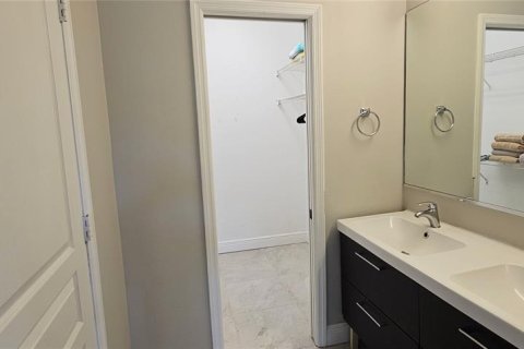 Condominio en alquiler en Sarasota, Florida, 3 dormitorios, 114.46 m2 № 1819472 - foto 10