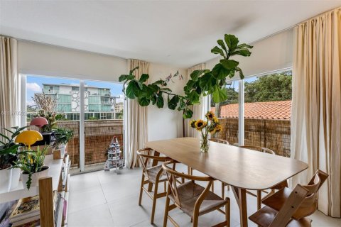 Copropriété à vendre à Miami Beach, Floride: 2 chambres, 93.27 m2 № 2042020 - photo 3
