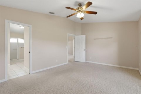 House in Leesburg, Florida 3 bedrooms, 187.66 sq.m. № 2236618 - photo 15