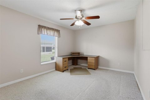 House in Leesburg, Florida 3 bedrooms, 187.66 sq.m. № 2236618 - photo 18