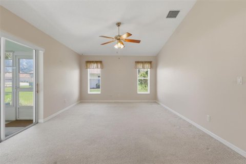 House in Leesburg, Florida 3 bedrooms, 187.66 sq.m. № 2236618 - photo 12