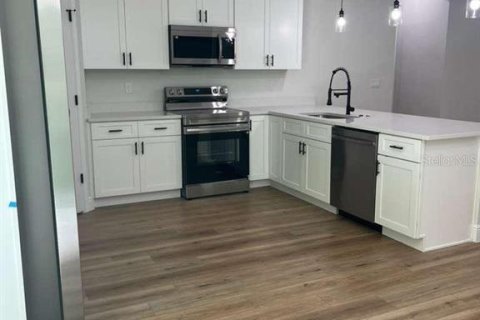 House in Dunnellon, Florida 4 bedrooms, 170.29 sq.m. № 2195212 - photo 6