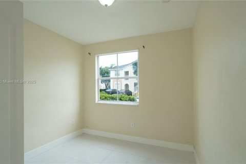 Condominio en venta en Homestead, Florida, 3 dormitorios, 108.32 m2 № 1975348 - foto 11