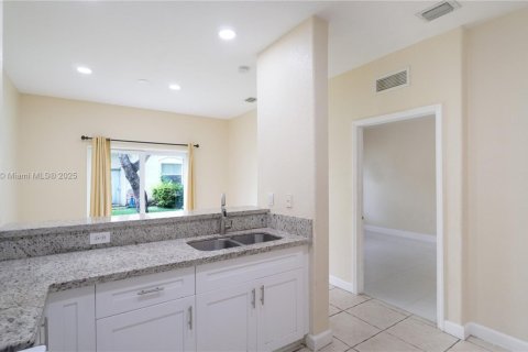 Condominio en venta en Homestead, Florida, 3 dormitorios, 108.32 m2 № 1975348 - foto 18