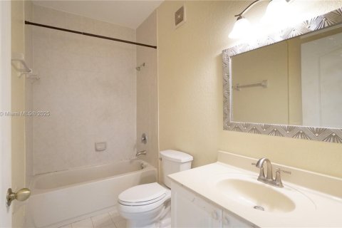 Condominio en venta en Homestead, Florida, 3 dormitorios, 108.32 m2 № 1975348 - foto 23