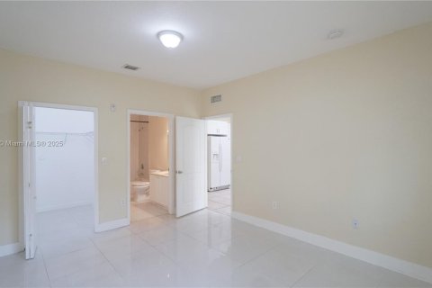 Condominio en venta en Homestead, Florida, 3 dormitorios, 108.32 m2 № 1975348 - foto 21