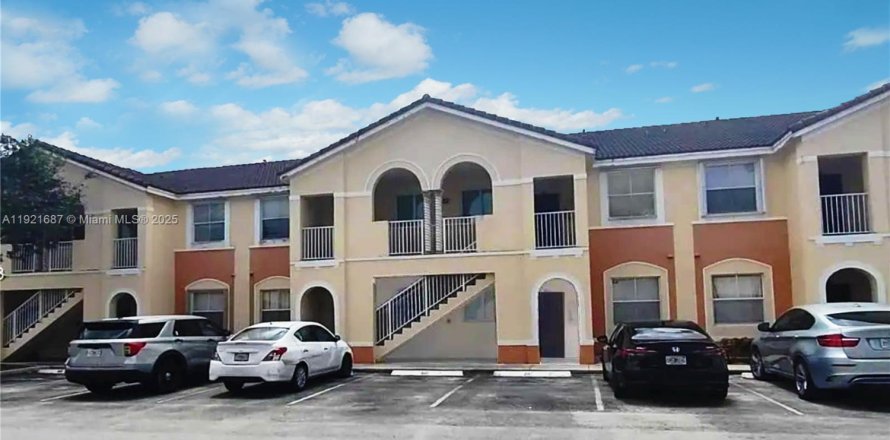 Condominio en Homestead, Florida, 3 dormitorios  № 1975348