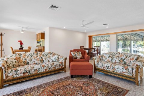 House in Port Charlotte, Florida 3 bedrooms, 146.32 sq.m. № 1760488 - photo 4