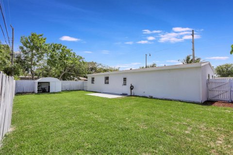 House in Pompano Beach, Florida 3 bedrooms, 115.94 sq.m. № 2083541 - photo 27