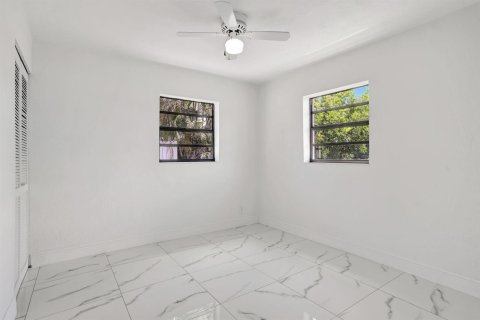 House in Pompano Beach, Florida 3 bedrooms, 115.94 sq.m. № 2083541 - photo 17