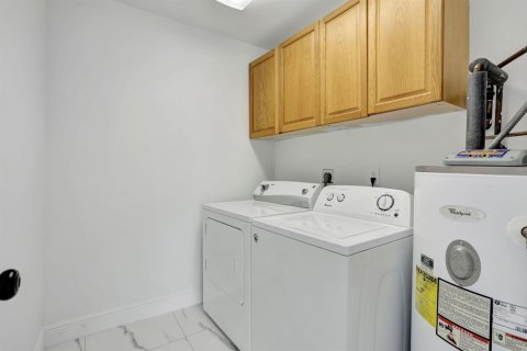 House in Pompano Beach, Florida 3 bedrooms, 115.94 sq.m. № 2083541 - photo 23