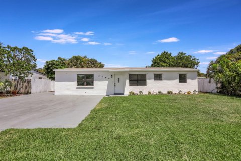 House in Pompano Beach, Florida 3 bedrooms, 115.94 sq.m. № 2083541