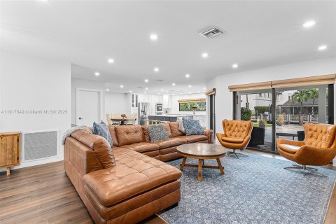 Casa en venta en Pompano Beach, Florida, 3 dormitorios, 179.67 m2 № 1973960 - foto 10