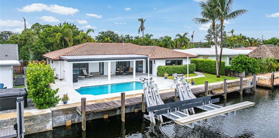Casa en Pompano Beach, Florida 3 dormitorios, 179.67 m2 № 1973960