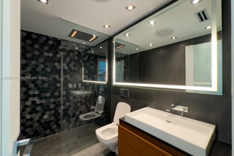 Copropriété à louer à Miami, Floride: 2 chambres, 95.6 m2 № 2386888 - photo 17