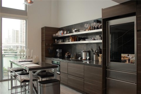 Copropriété à louer à Miami, Floride: 2 chambres, 95.6 m2 № 2386888 - photo 23