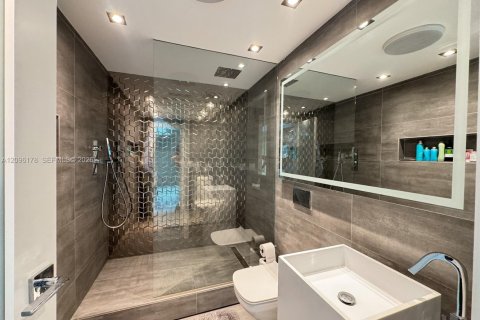 Copropriété à louer à Miami, Floride: 2 chambres, 95.6 m2 № 2386888 - photo 25