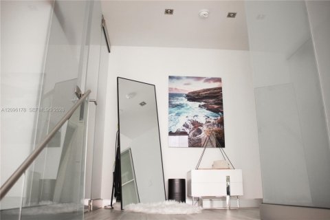 Copropriété à louer à Miami, Floride: 2 chambres, 95.6 m2 № 2386888 - photo 7