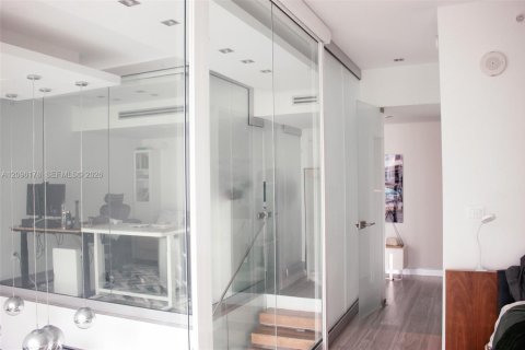 Copropriété à louer à Miami, Floride: 2 chambres, 95.6 m2 № 2386888 - photo 16