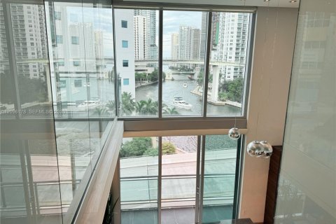 Copropriété à louer à Miami, Floride: 2 chambres, 95.6 m2 № 2386888 - photo 9