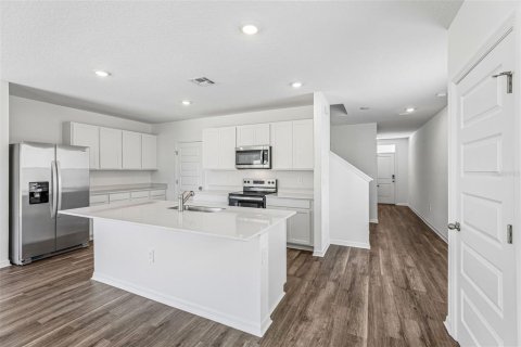 Casa en venta en Lakeland, Florida, 4 dormitorios, 214.14 m2 № 2229363 - foto 7