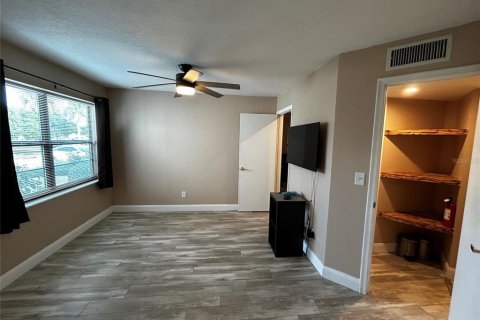 Condo in Orlando, Florida, 1 bedroom  № 1535096 - photo 8