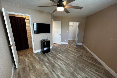 Condo in Orlando, Florida, 1 bedroom  № 1535096 - photo 5