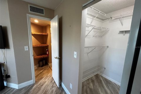 Condo in Orlando, Florida, 1 bedroom  № 1535096 - photo 9