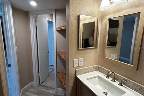 Condo in Orlando, Florida, 1 bedroom  № 1535096 - photo 16