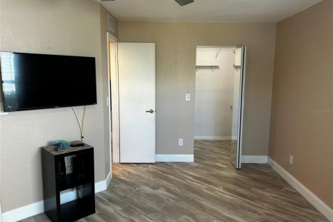 Condo in Orlando, Florida, 1 bedroom  № 1535096 - photo 6
