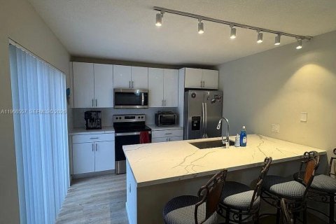 Touwnhouse à vendre à West Palm Beach, Floride: 2 chambres, 114.83 m2 № 2081317 - photo 5