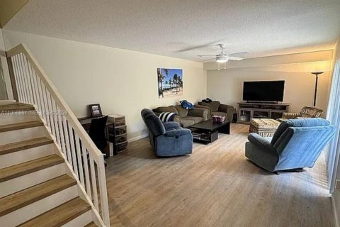 Touwnhouse à vendre à West Palm Beach, Floride: 2 chambres, 114.83 m2 № 2081317 - photo 8