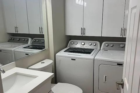 Touwnhouse à vendre à West Palm Beach, Floride: 2 chambres, 114.83 m2 № 2081317 - photo 11
