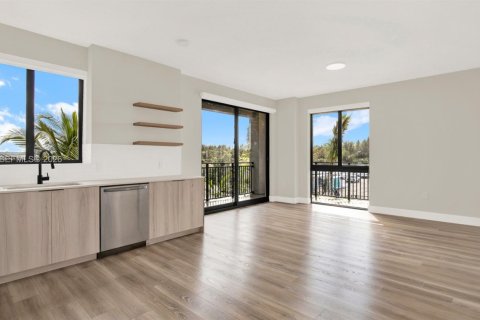 Apartamento en alquiler en Miami, Florida, 2 dormitorios, 92.9 m2 № 2032752 - foto 5