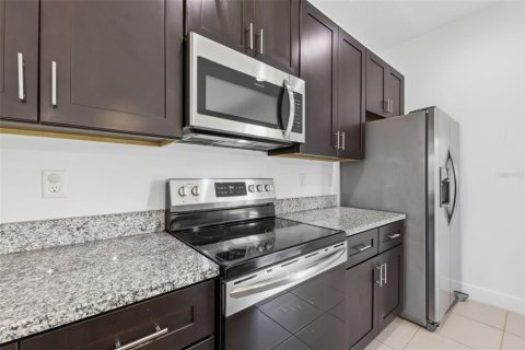 Villa ou maison à vendre à Poinciana, Floride: 4 chambres, 146.6 m2 № 2238046 - photo 13