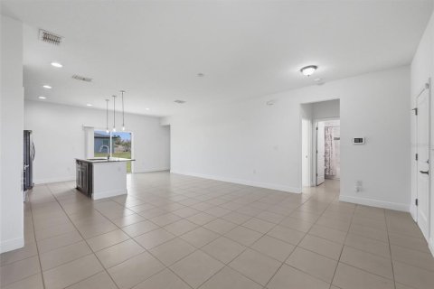 Villa ou maison à vendre à Poinciana, Floride: 4 chambres, 146.6 m2 № 2238046 - photo 6