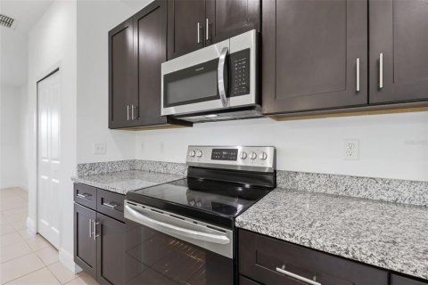 Villa ou maison à vendre à Poinciana, Floride: 4 chambres, 146.6 m2 № 2238046 - photo 12