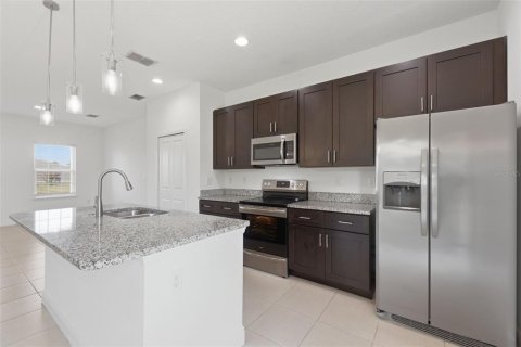 Villa ou maison à vendre à Poinciana, Floride: 4 chambres, 146.6 m2 № 2238046 - photo 10