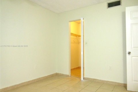 Condo in Miami, Florida, 2 bedrooms  № 1671649 - photo 30