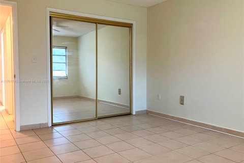 Condo in Miami, Florida, 2 bedrooms  № 1671649 - photo 25
