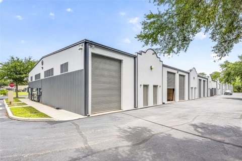 Immobilier commercial à louer à Groveland, Floride: 2770.35 m2 № 2105192 - photo 20