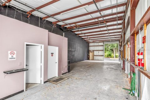 Immobilier commercial à louer à Groveland, Floride: 2770.35 m2 № 2105192 - photo 4