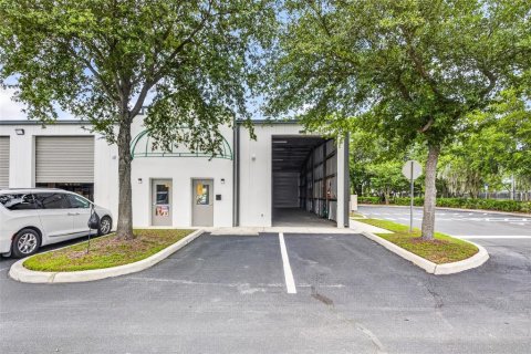 Immobilier commercial à Groveland, Floride 2770.35 m2 № 2105192