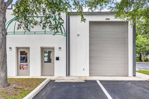 Immobilier commercial à louer à Groveland, Floride: 2770.35 m2 № 2105192 - photo 14