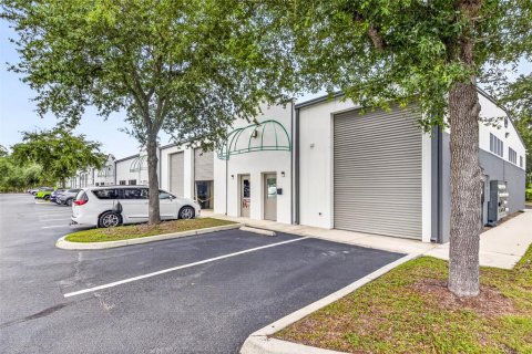 Immobilier commercial à louer à Groveland, Floride: 2770.35 m2 № 2105192 - photo 15