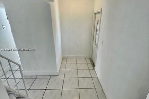 Condo in Miami, Florida, 3 bedrooms № 1994037 - photo 10