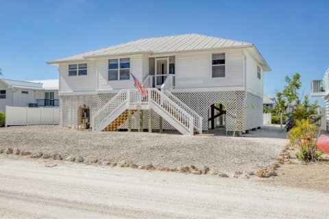 House in Placida, Florida 3 bedrooms, 134.34 sq.m. № 2108090 - photo 4